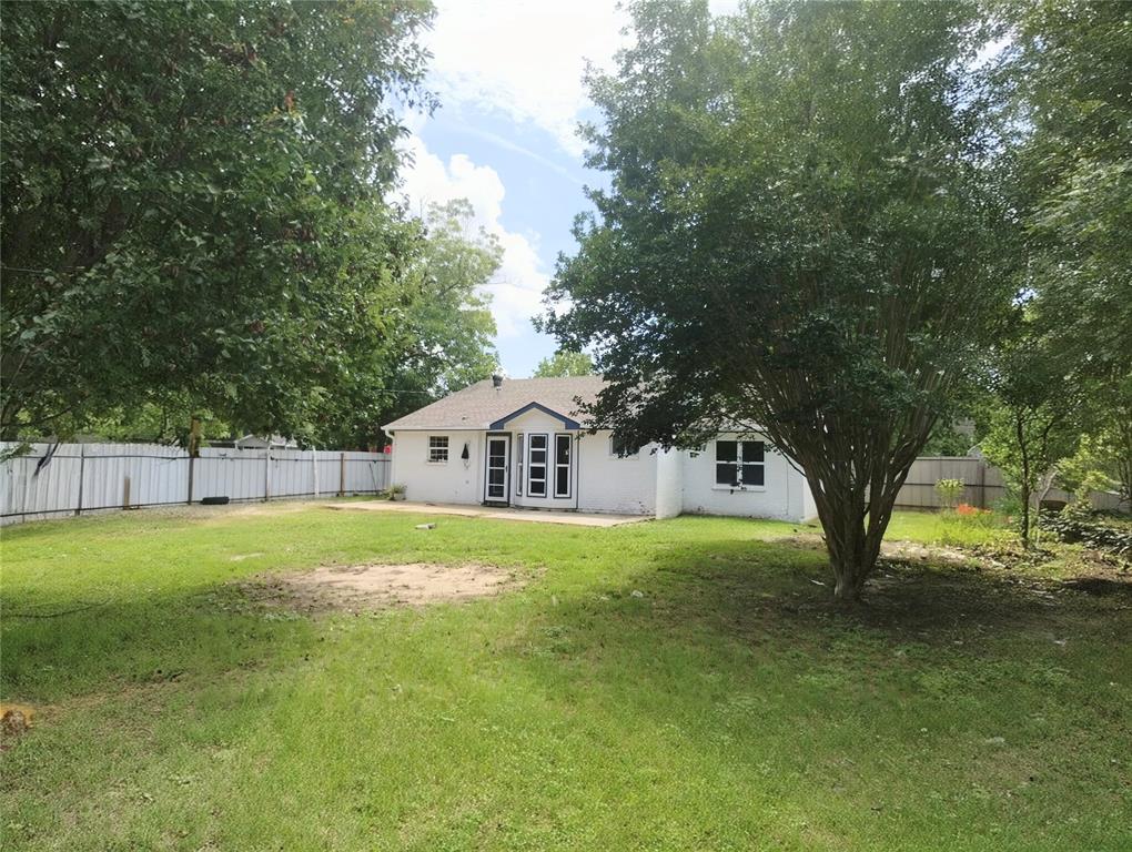 Cox Elma Memorial - Residential