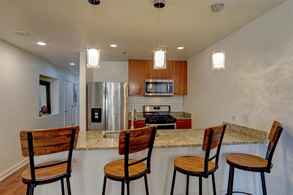 Metropolitan 1200 Main Street - Residential