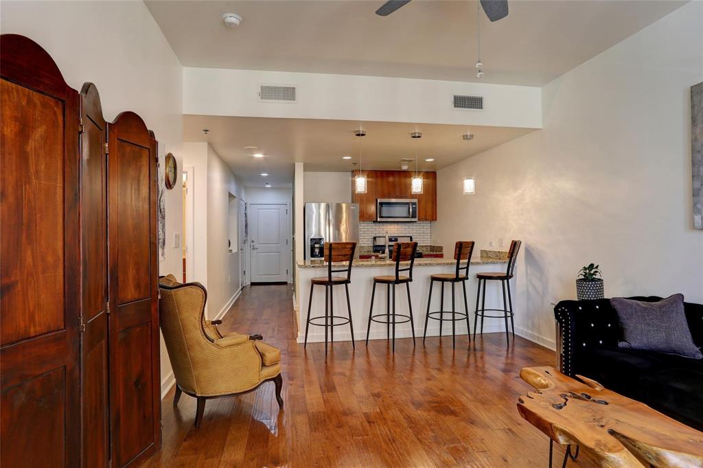 Metropolitan 1200 Main Street - Residential