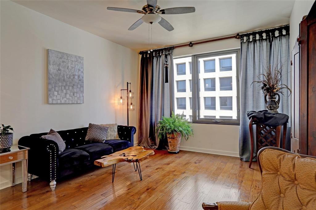 Metropolitan 1200 Main Street - Residential