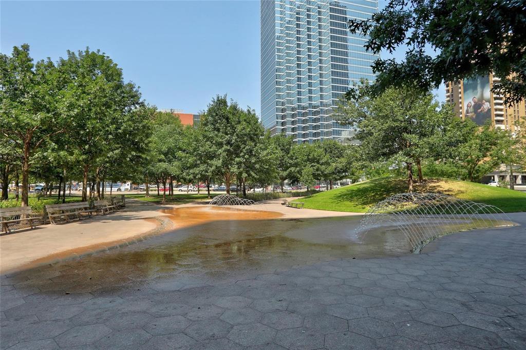 Metropolitan 1200 Main Street - Residential