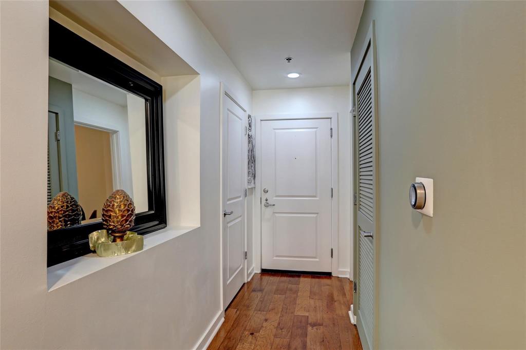 Metropolitan 1200 Main Street - Residential