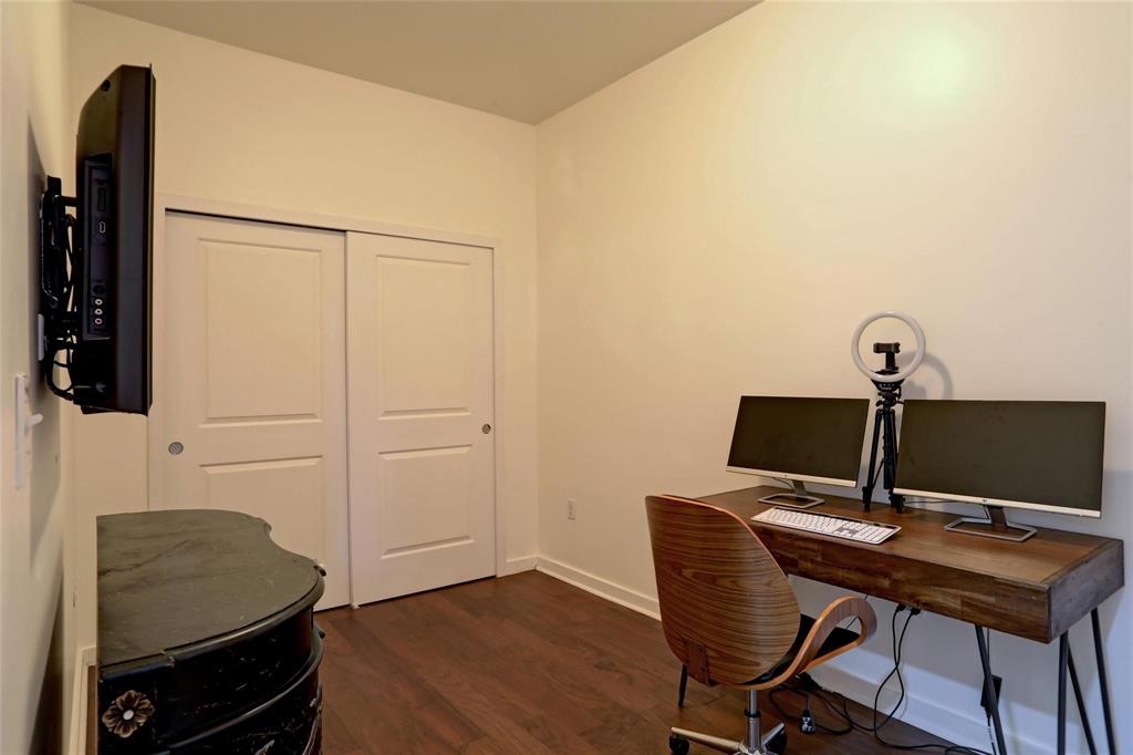Metropolitan 1200 Main Street - Residential