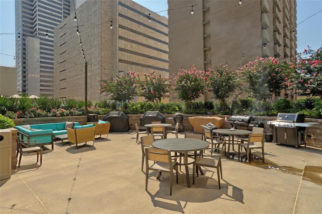 Metropolitan 1200 Main Street - Residential