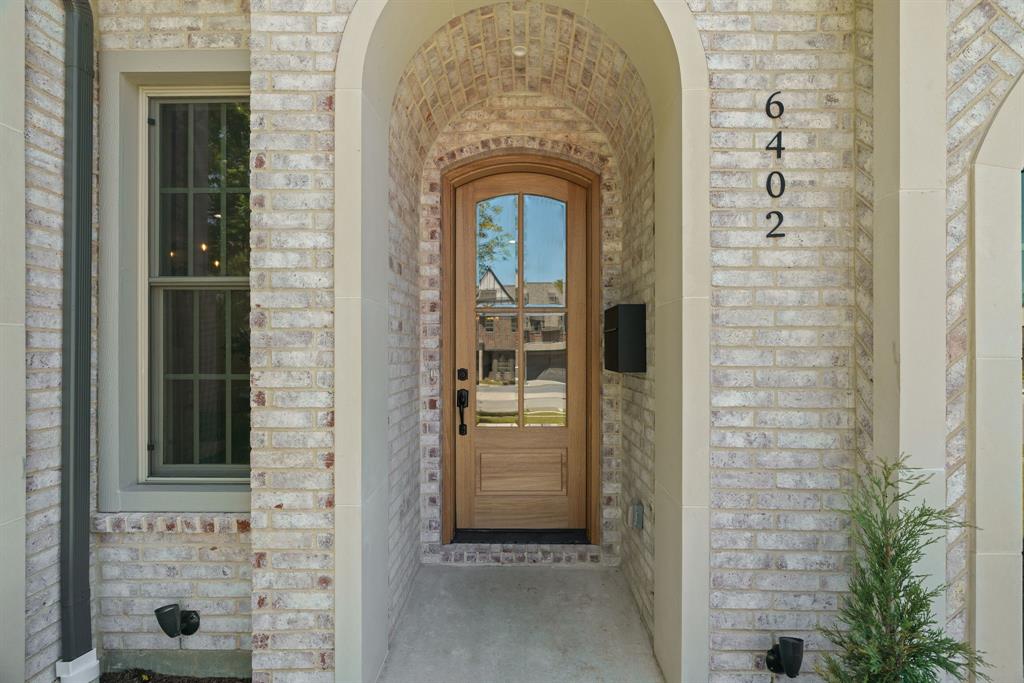 Country Club Estates - Residential
