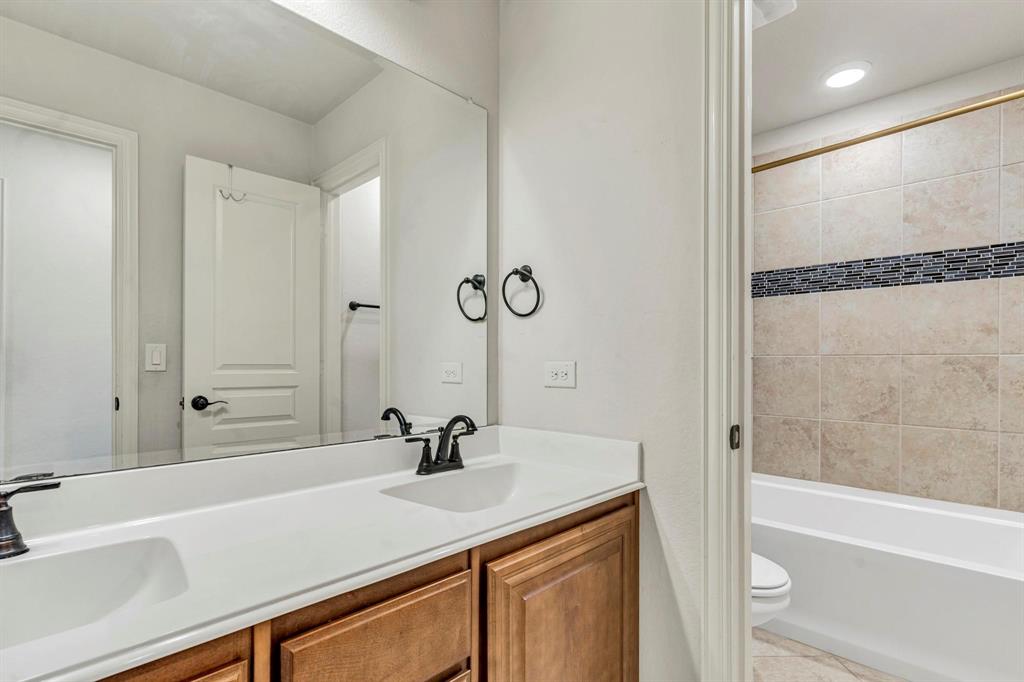EstatesNorth Grv-Ph 1 - Residential