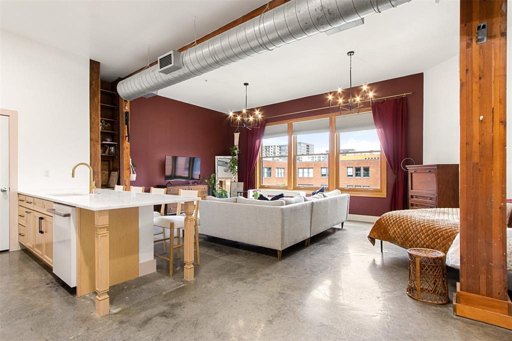 Enjoy all of the excitement of living in one of Dallas’ most iconic neighborhoods in this newly renovated loft style apartment. Located on its own block on Live Oak Street, the Live Oak Lofts are a quiet community uniquely situated to provide easy access to public transportation, highways, downtown, and the iconic Deep Ellum neighborhood. 
The condominium building enjoys its own private pool, gym, and parking garage with plenty of public parking for guests. Enjoy nearby restaurants and bars such as Saaya and Komodo, or quick trips to Tom Thumb, all less than a ten minute walk away. 
Truly a unique blend of luxury finishes and industrial aesthetics, unit 333 is a rare find in this area of Dallas. 

Please see transaction desk for list of upgrades.