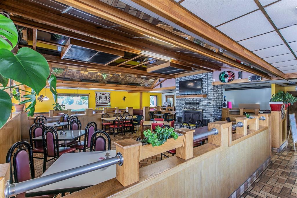 Caldero - Commercial Lease