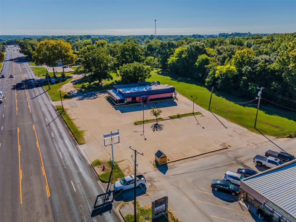 Caldero - Commercial Lease