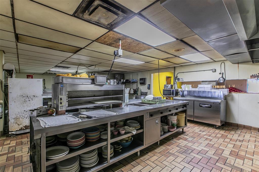 Caldero - Commercial Lease