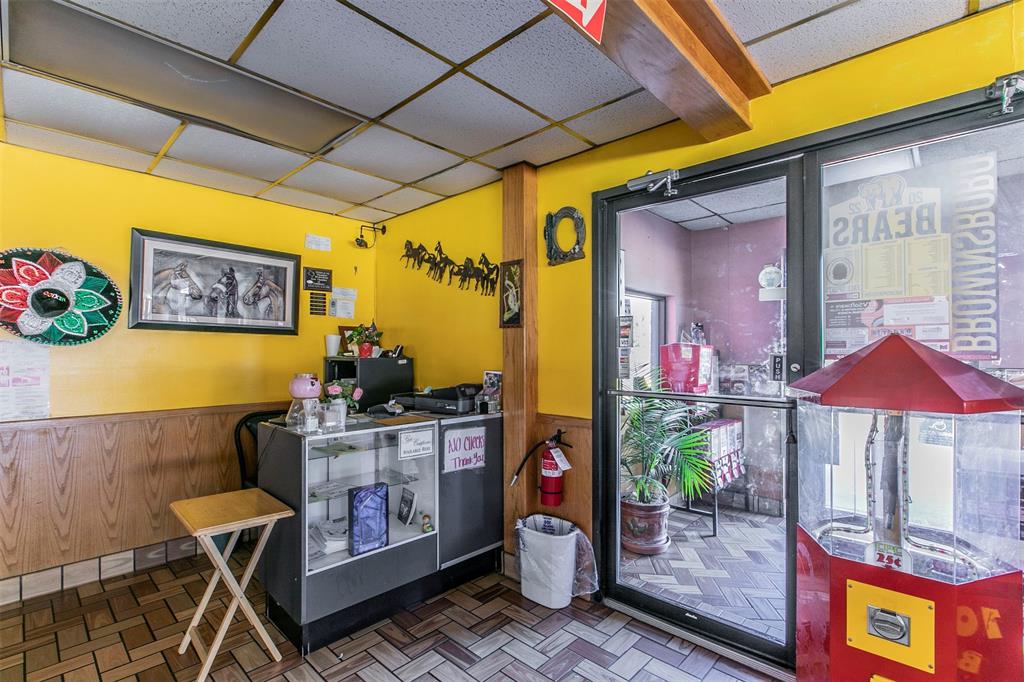 Caldero - Commercial Lease