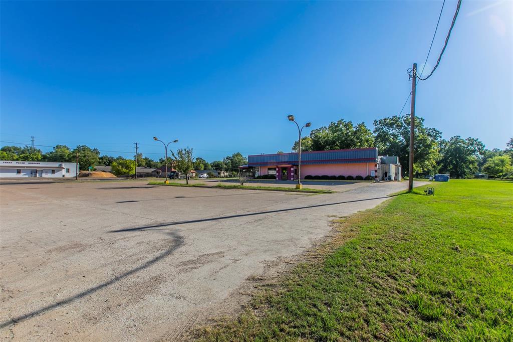 Caldero - Commercial Lease