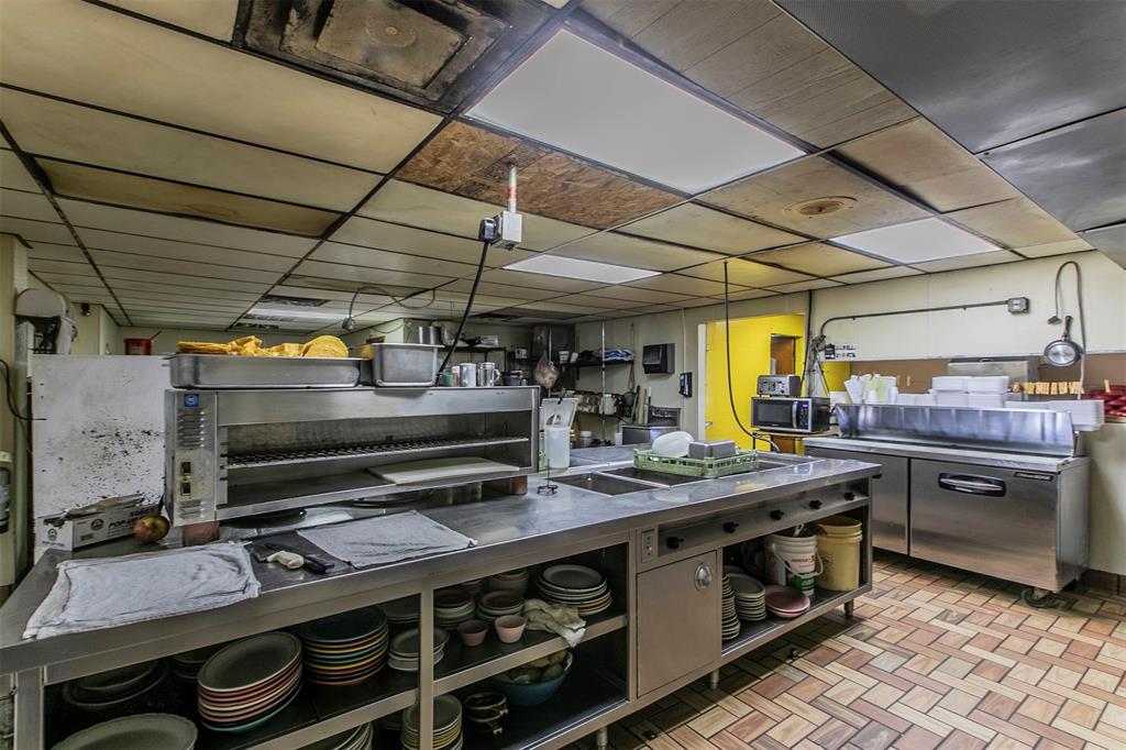 Caldero - Commercial Lease