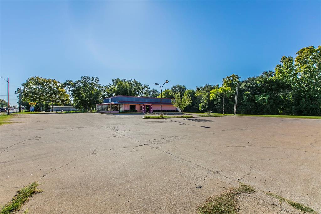 Caldero - Commercial Lease