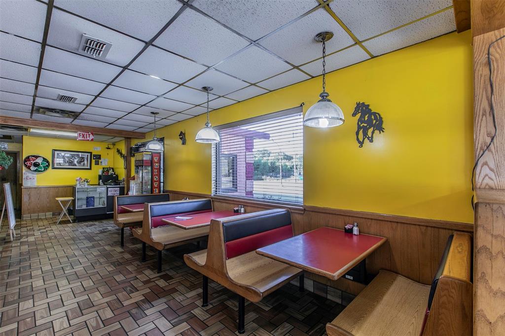 Caldero - Commercial Lease
