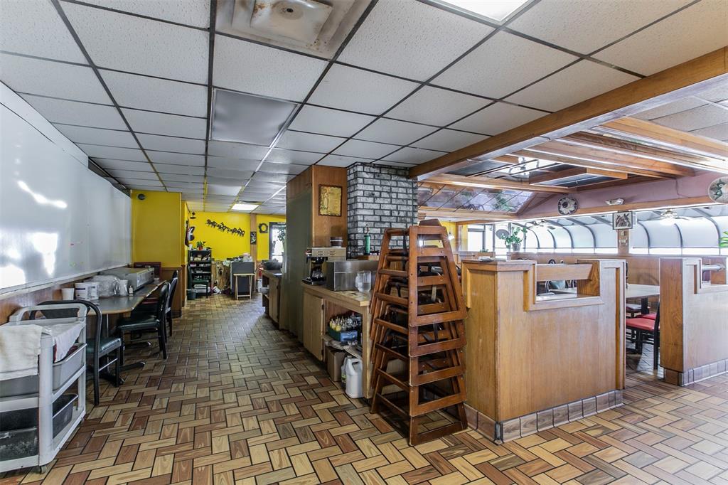 Caldero - Commercial Lease