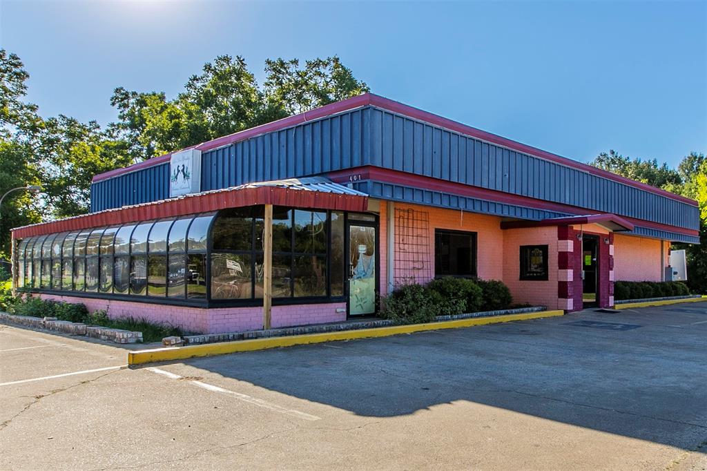 Caldero - Commercial Lease