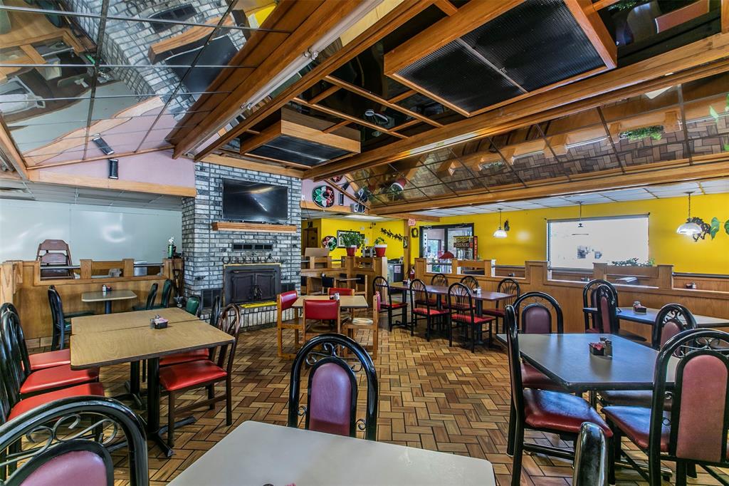 Caldero - Commercial Lease
