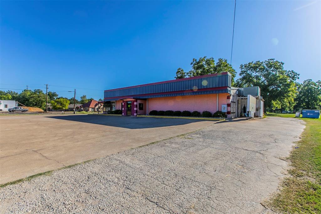 Caldero - Commercial Lease
