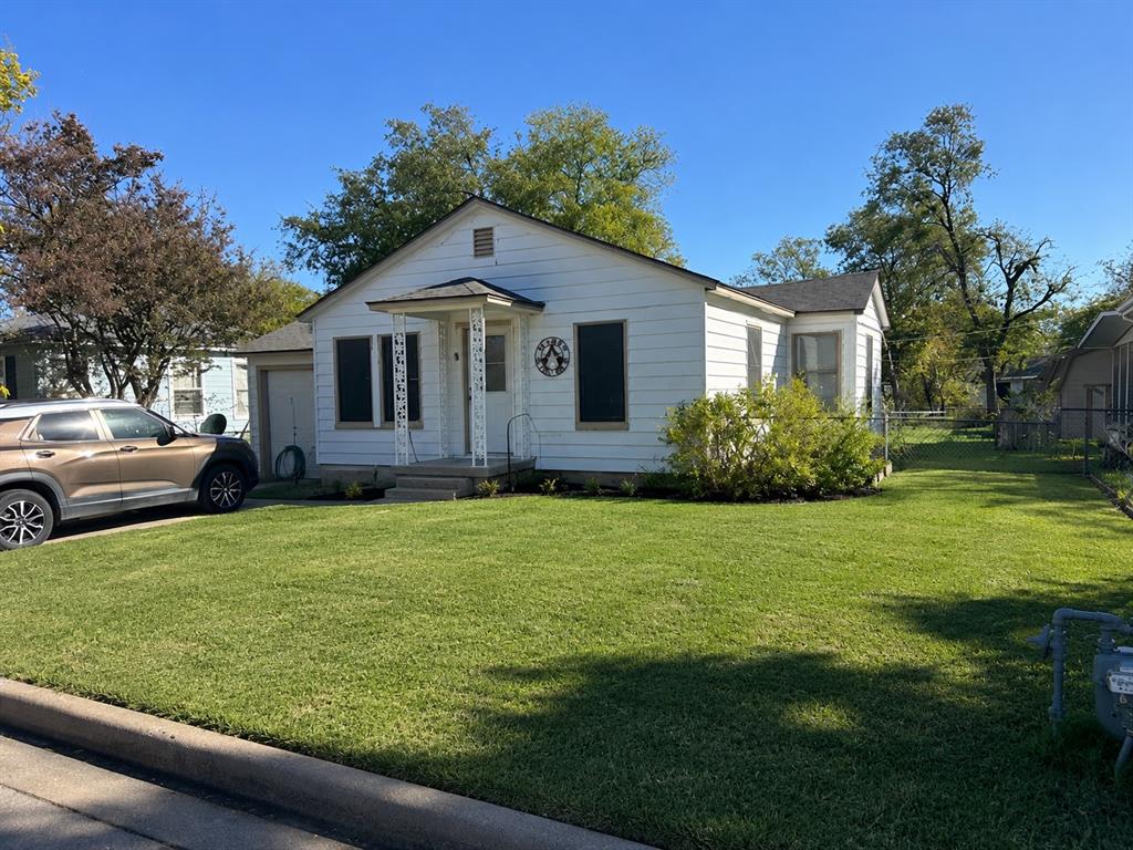Investor Potential or DIY Starter Home! Incredible opportunity to own an affordable slice of Fort Worth. Priced to reflect its need for cosmetic updates and repairs, this property is the perfect blank canvas. Whether you are an investor looking for your next rental or flip, or a buyer looking to build sweat equity and stop paying rent, the potential here is unmatched. Enjoy a great location with easy access to major highways and local employers. Bring your vision and your offers!