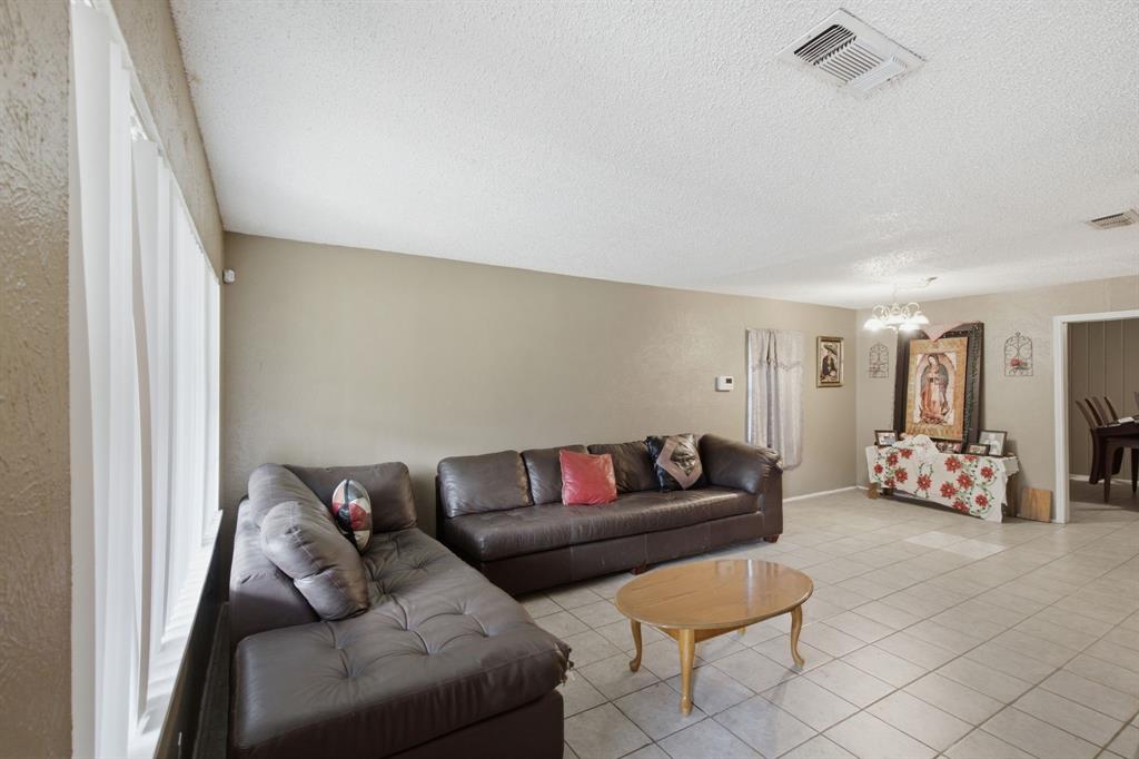 Eighth Street 02 - Residential