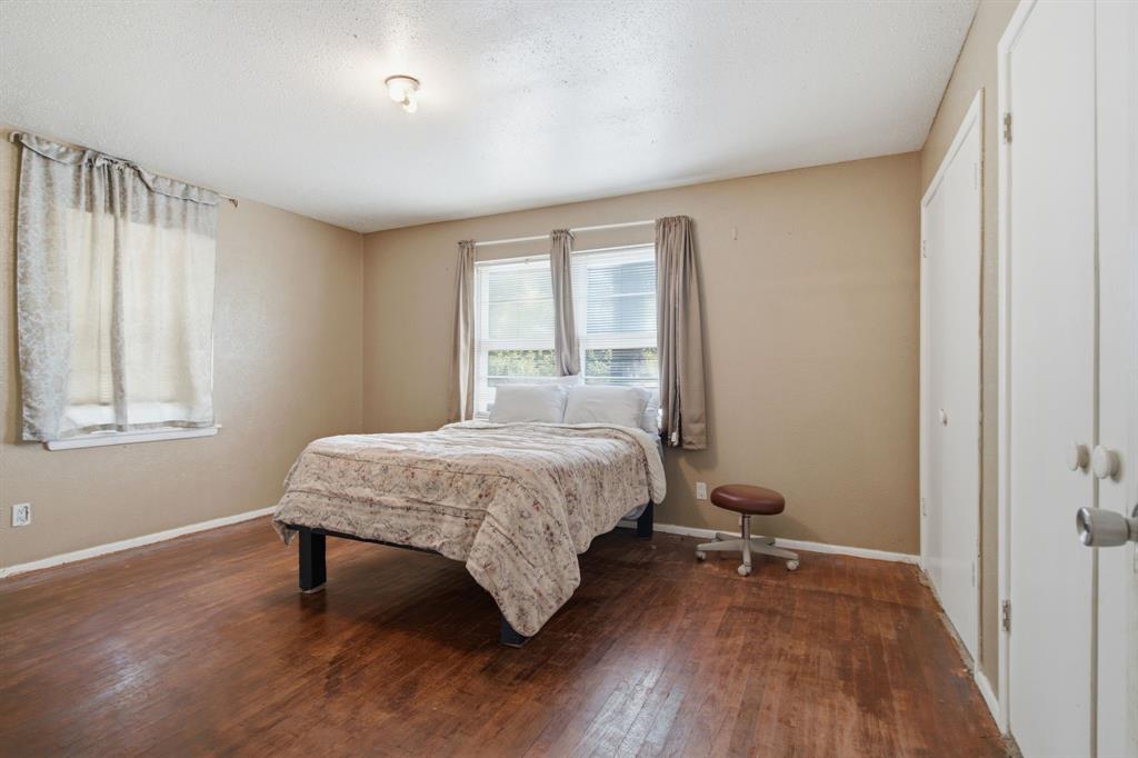 Eighth Street 02 - Residential