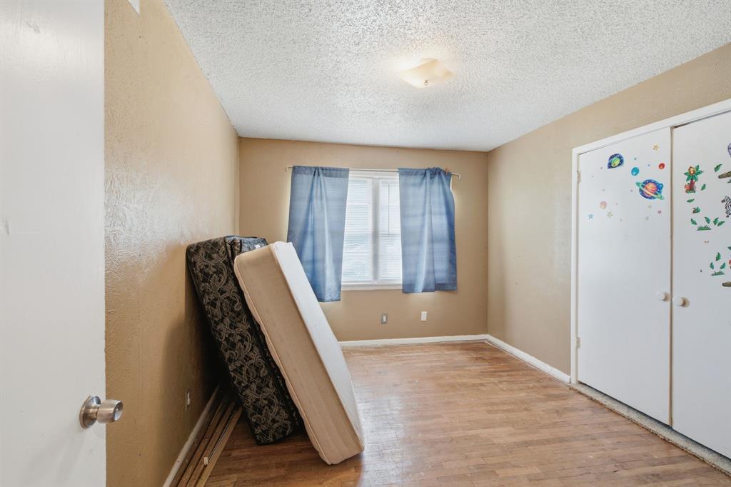 Eighth Street 02 - Residential