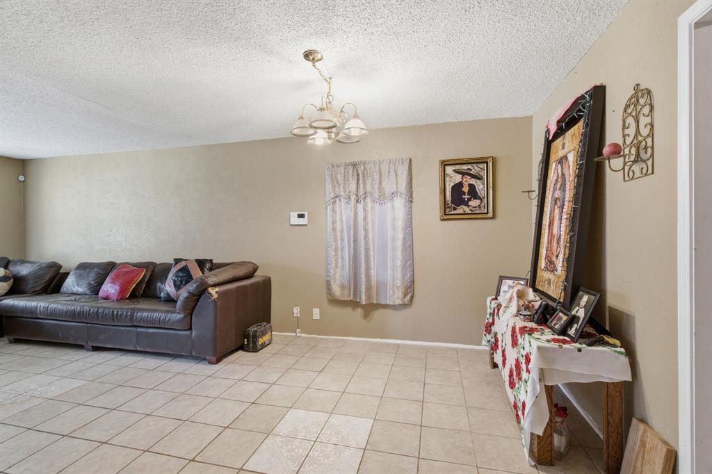 Eighth Street 02 - Residential