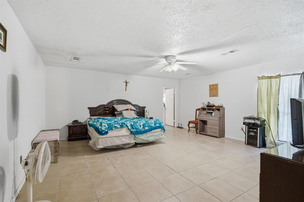 Eighth Street 02 - Residential