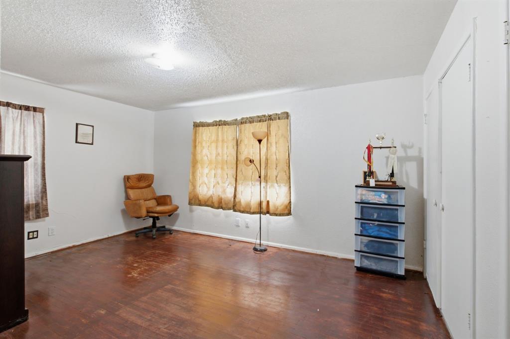 Eighth Street 02 - Residential
