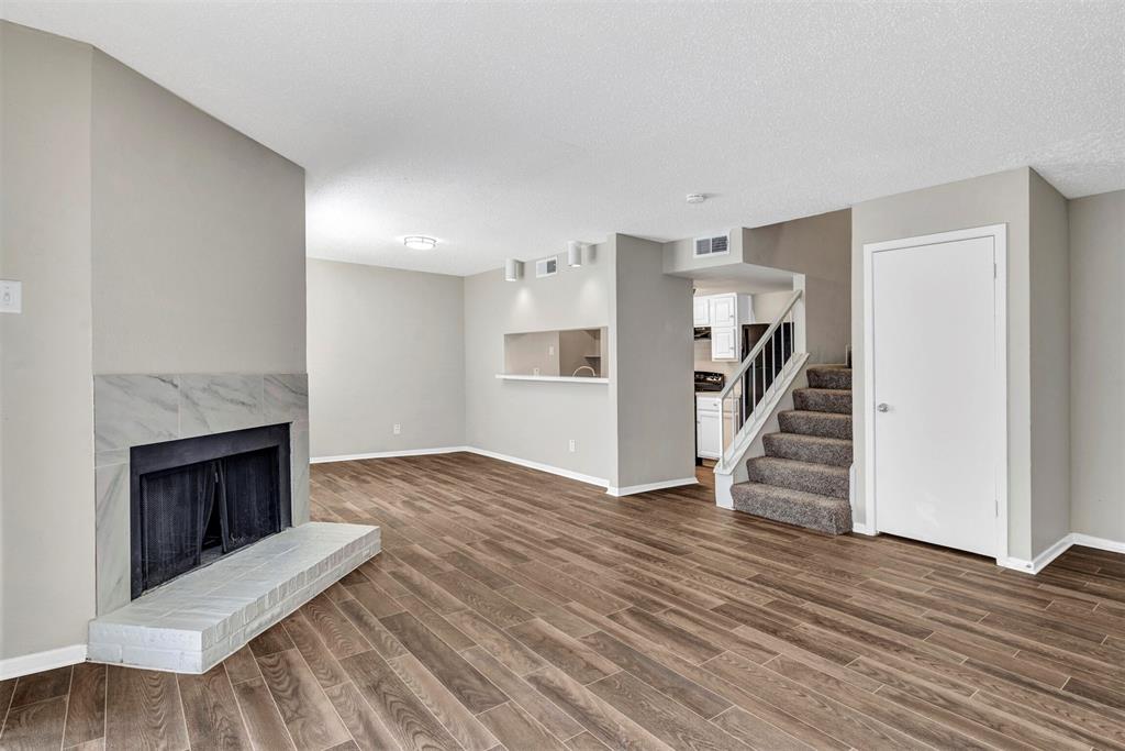 Springtree Crossing Condos - Residential
