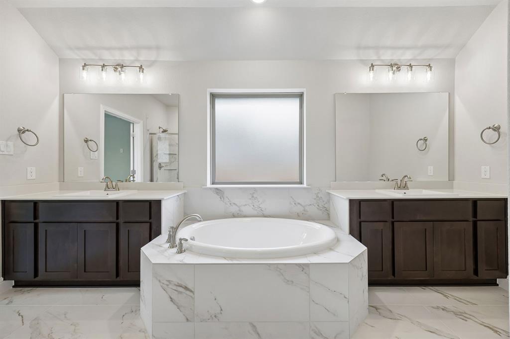 Oaks of North Grove - Residential