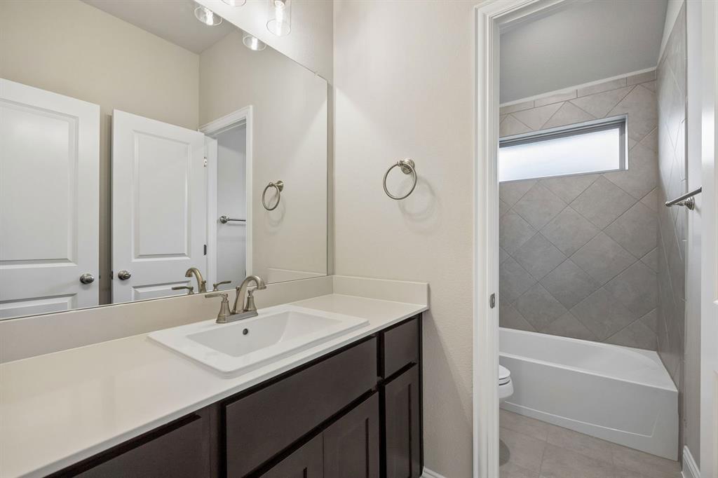Oaks of North Grove - Residential