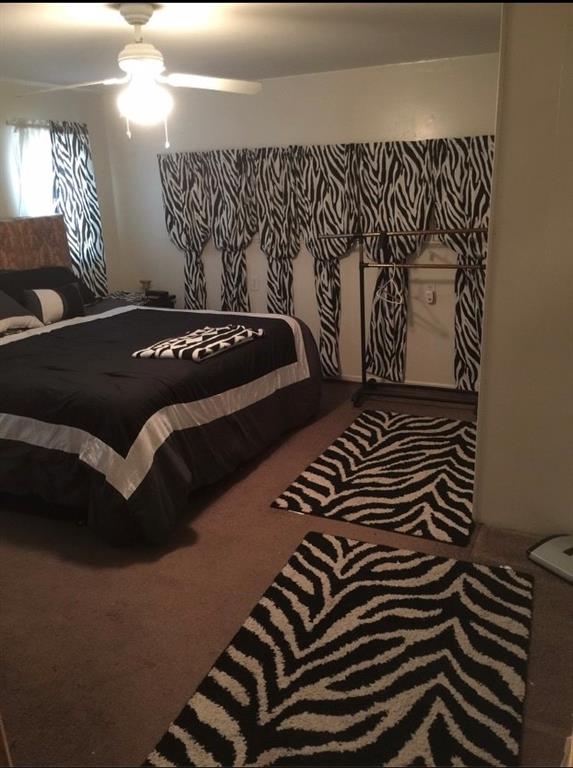 Investor Special!!!  This property produces $1,400 monthly. Tenant is on month to month lease. You don't won't to miss out on this one! Sits on 2 lots with a lot of potential