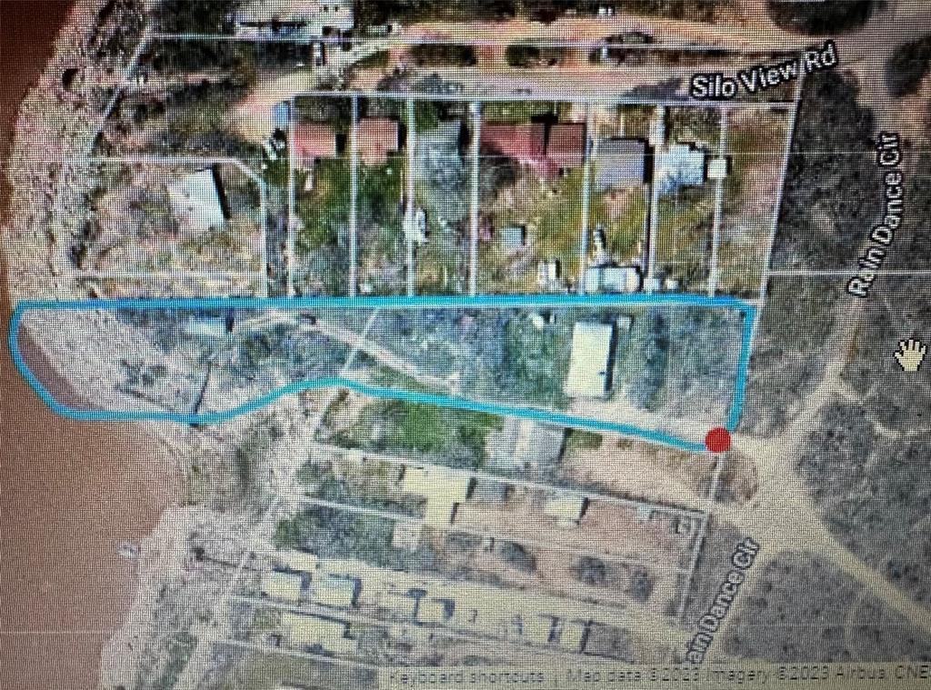 Lake front lot!!  .689 acres located on Lake Fort Phantom.  Perfect place to build your dream home overlooking the lake.
Existing slab from old homestead still intact.