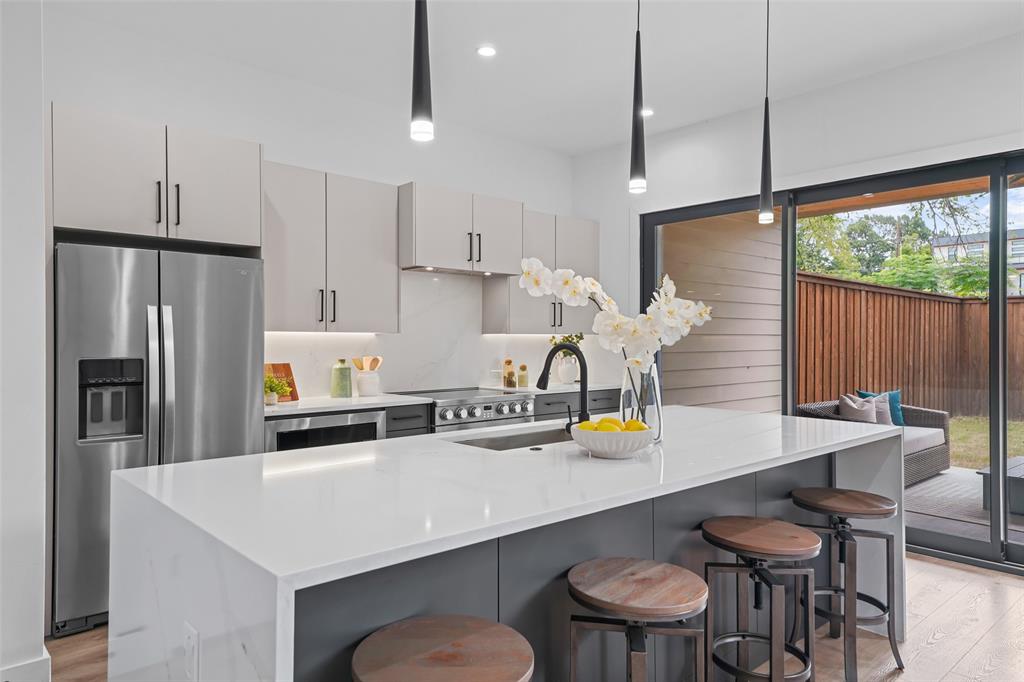 CLIFTON PLACE NO 2 - Residential