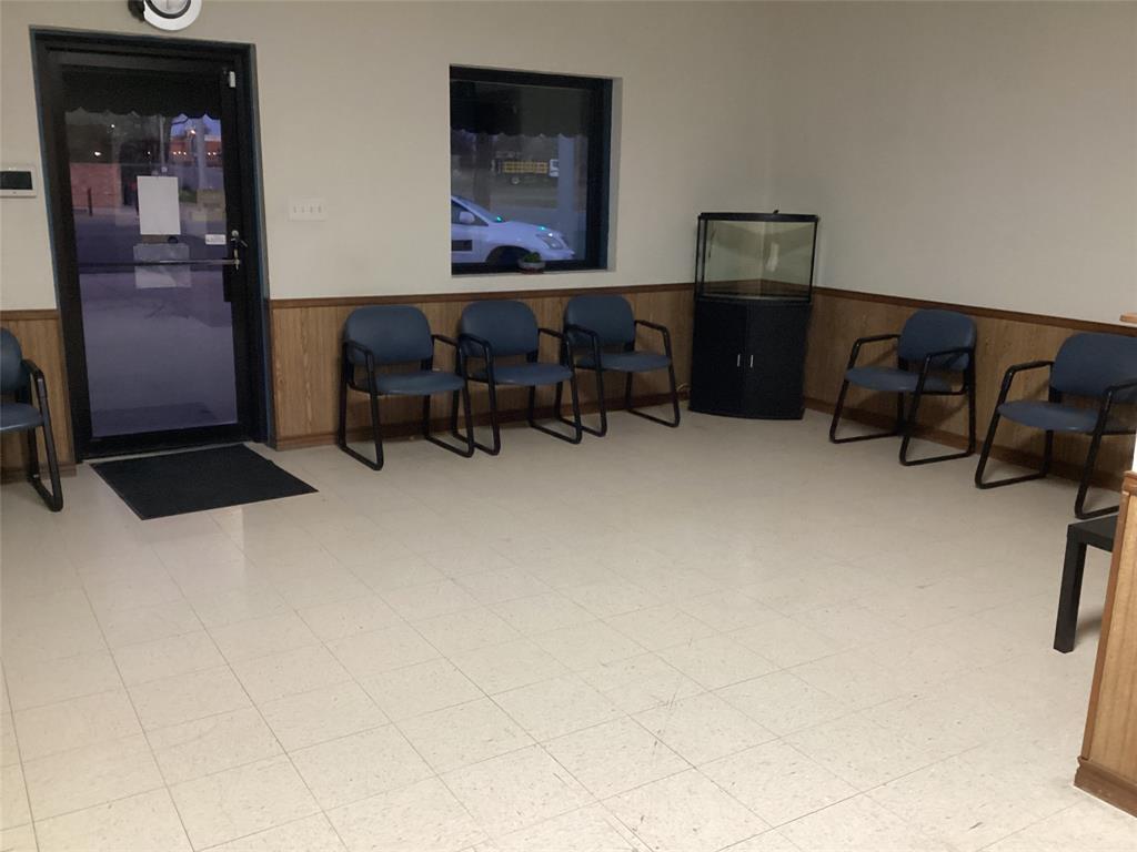 CORSICANA OT - Commercial Sale