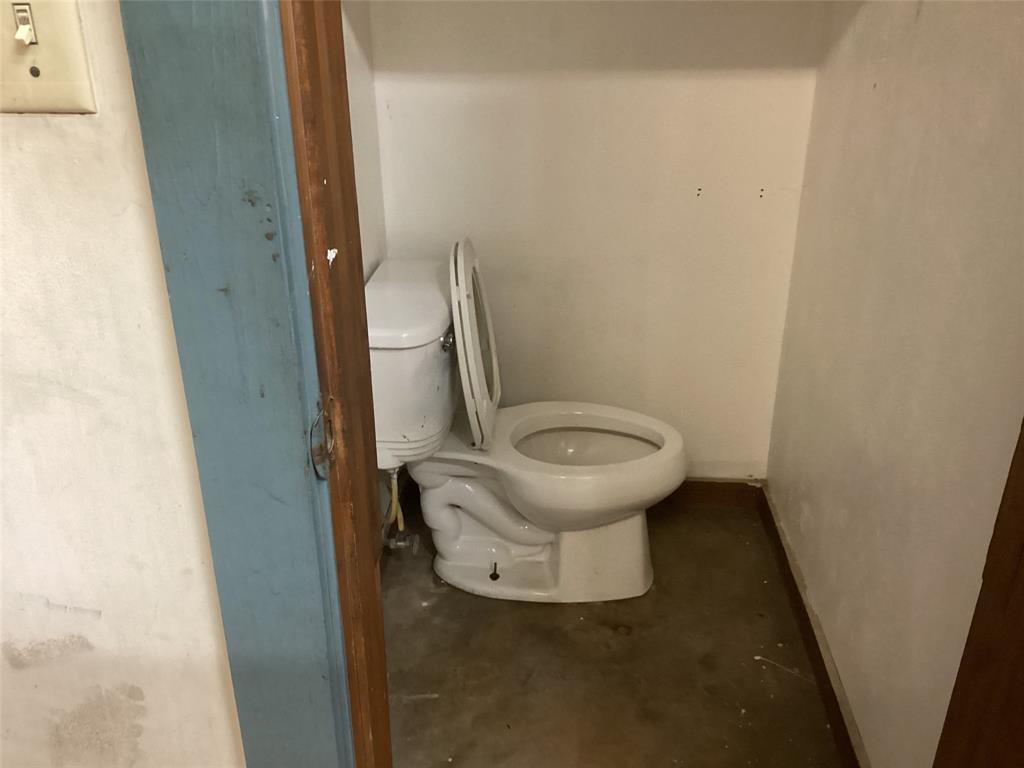 CORSICANA OT - Commercial Sale