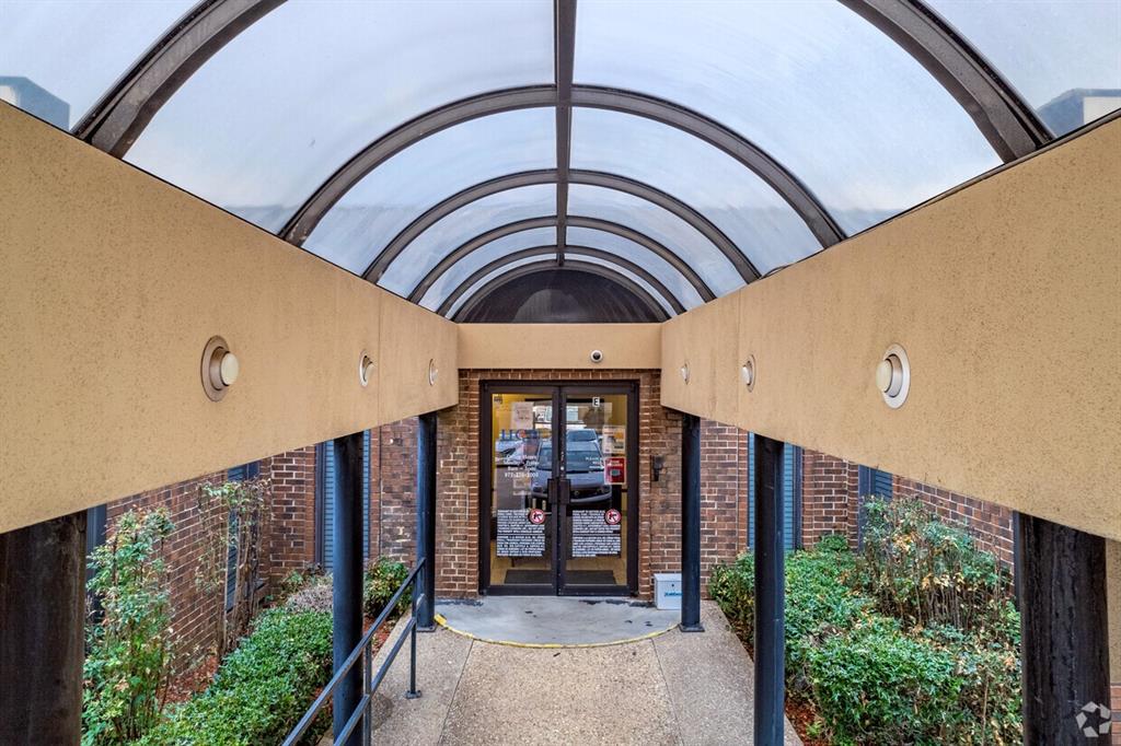 Hampton Road Acres Rep - Commercial Sale