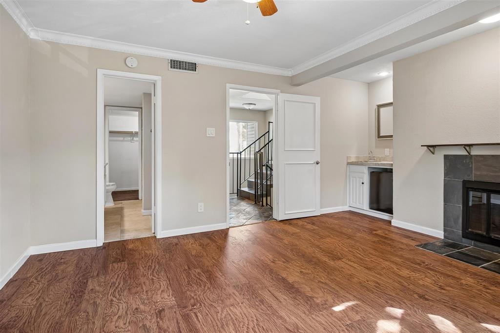 Holland House Condo - Residential