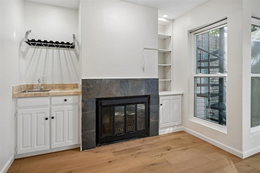Holland House Condo - Residential