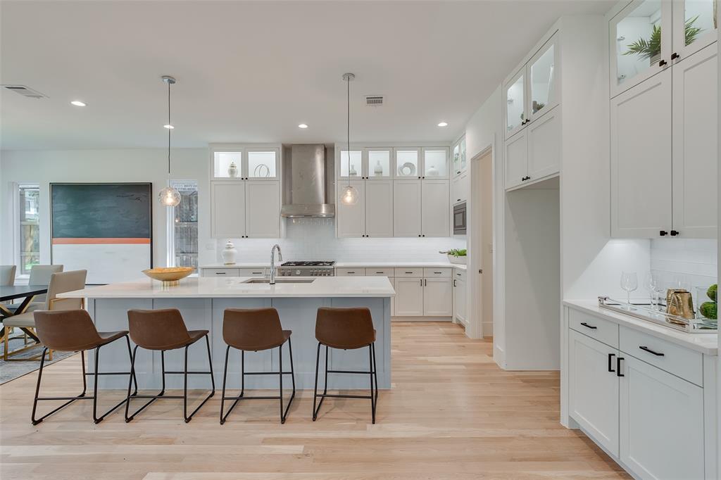 Lakewood Heights Add - Residential Lease