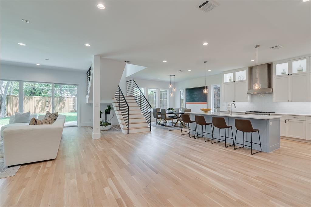Lakewood Heights Add - Residential Lease