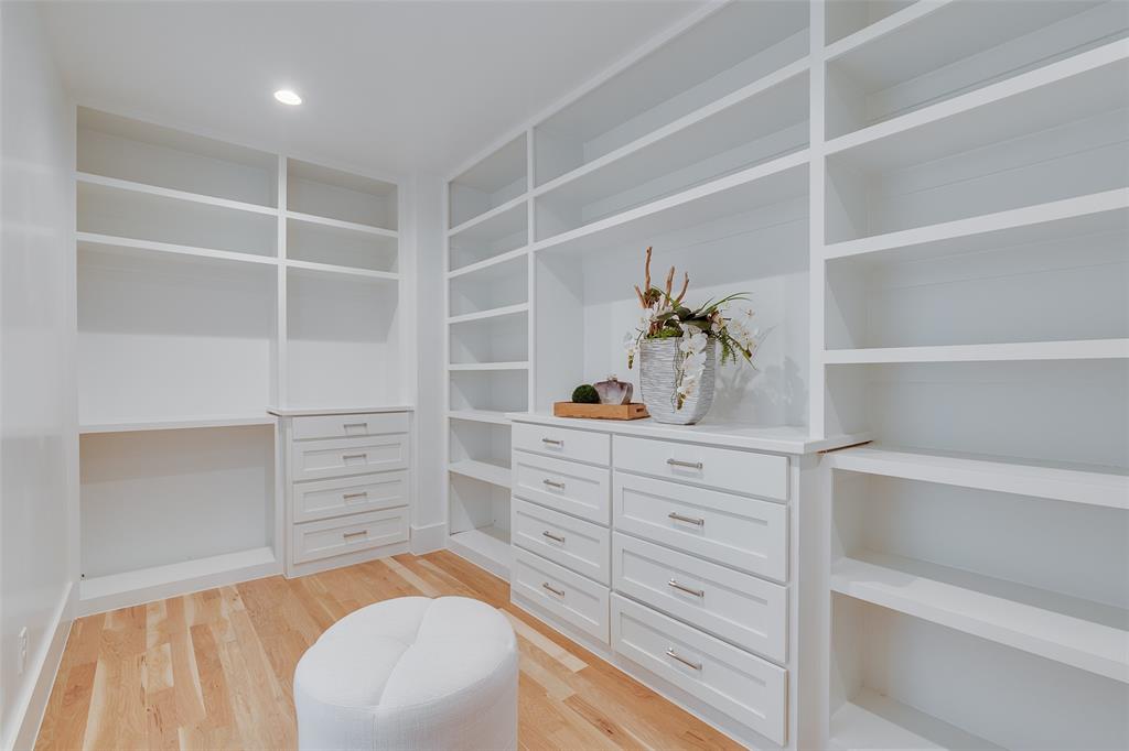 Lakewood Heights Add - Residential Lease