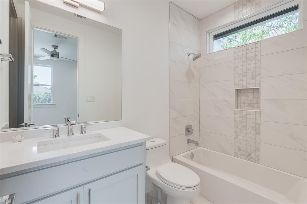 Lakewood Heights Add - Residential Lease