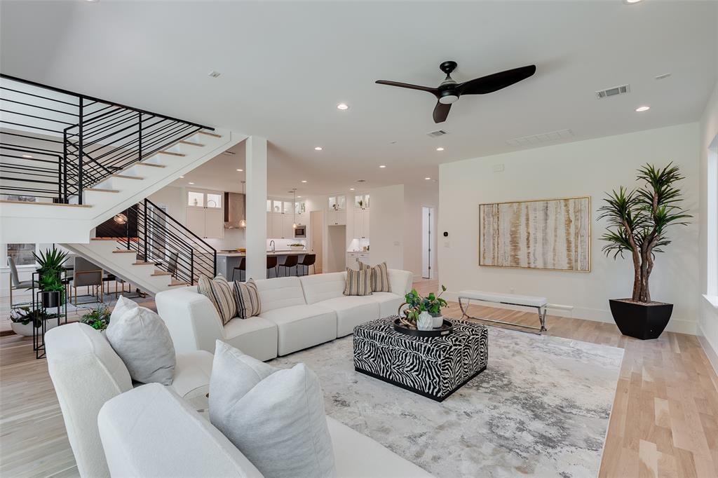Lakewood Heights Add - Residential Lease