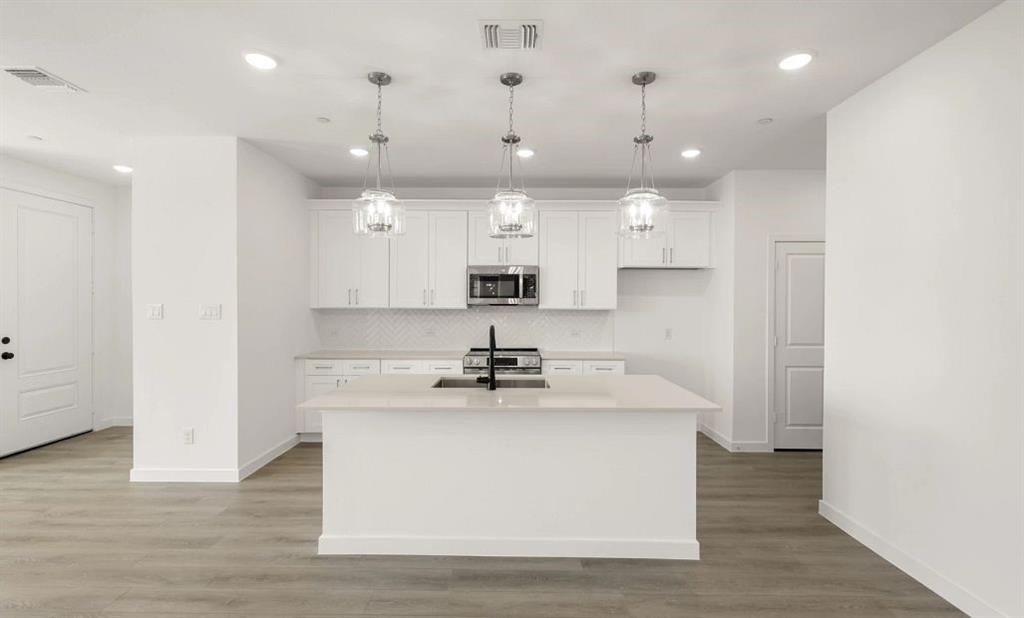 The Pointe at Capp Smith Lake - Residential