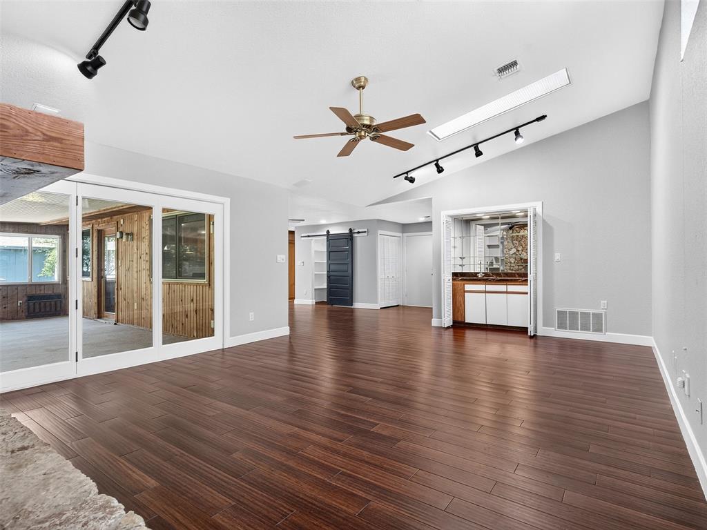 Lake Country Estates Add - Residential
