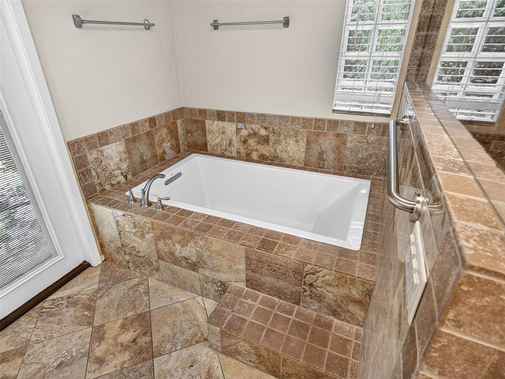 Lake Country Estates Add - Residential