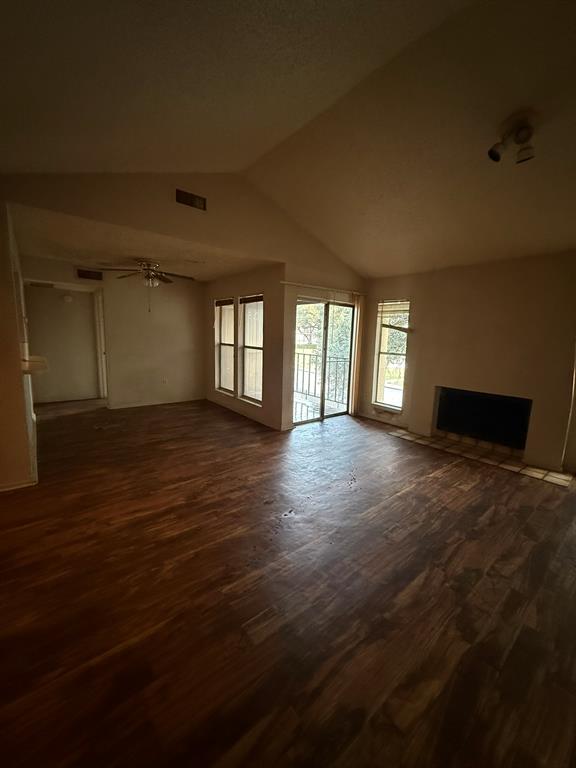Tealwood On The Creek Condo - Residential